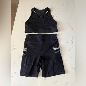 Fabletics workout set. Top M bottoms S